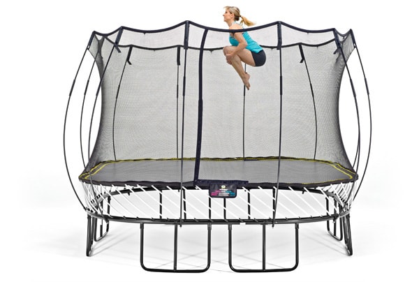 Høye knær trampoline